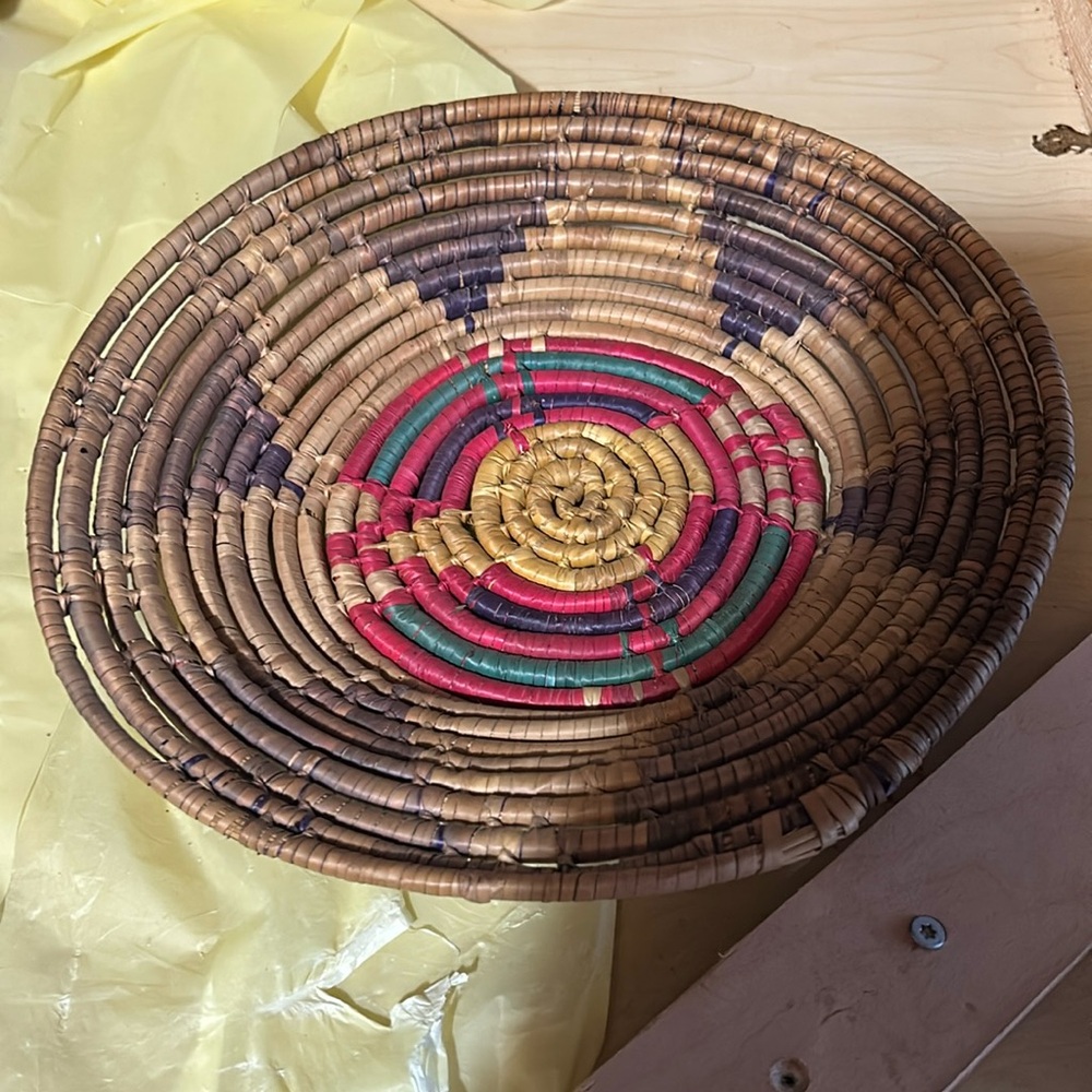 Wicker wall basket